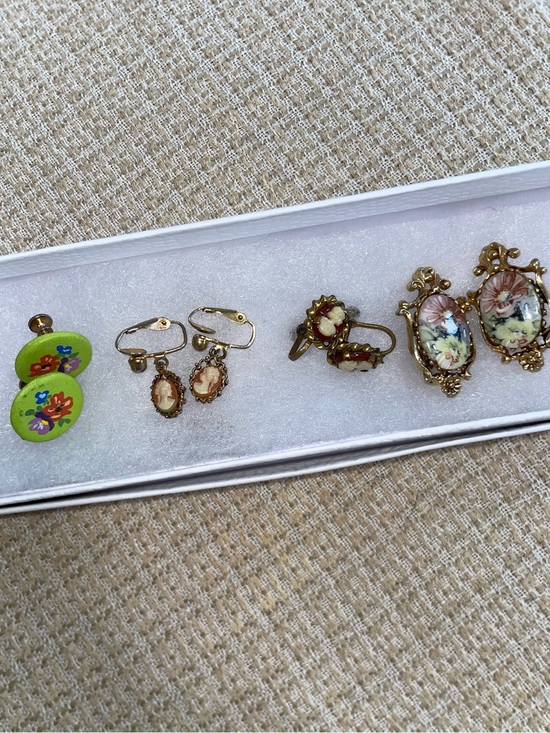 Florenza Jewelry - FLORENZA Vintage Clip-on Earring Bundle